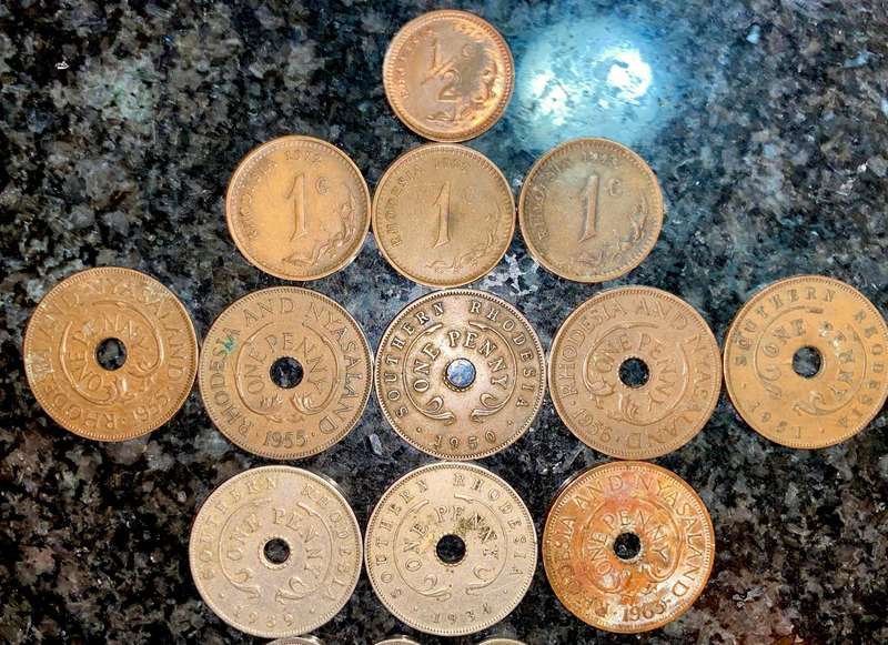 Rhodesia/Nyasaland & Southern Rhodesia lot (1 bid takes all)