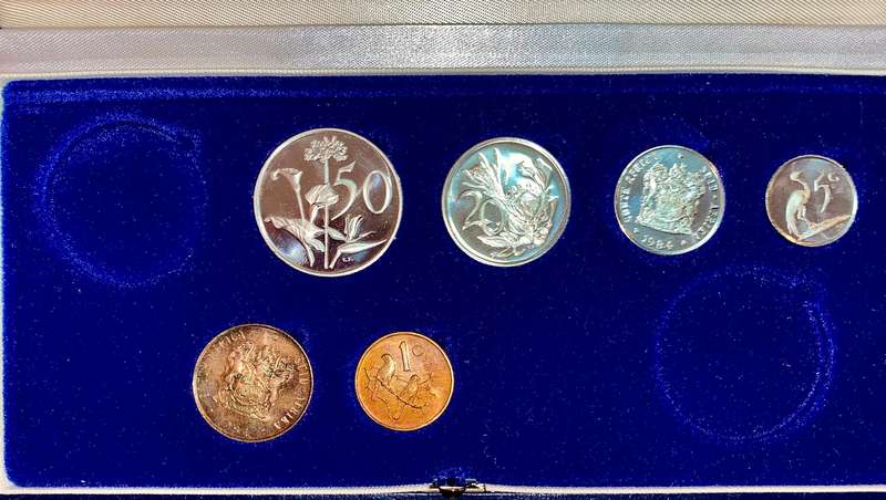 South Africa Partial Proof set 50 cent to 1 cent 1984 & 1985 blue SA mint box(1 bid takes all)