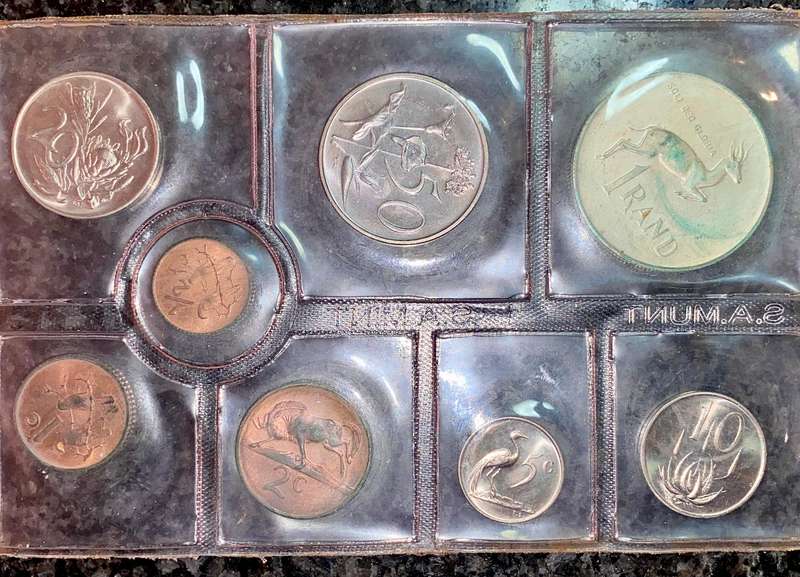 SA Mint Uncirculated 1975 - Silver R1 to 1/2 cent - sealed as from SA Mint