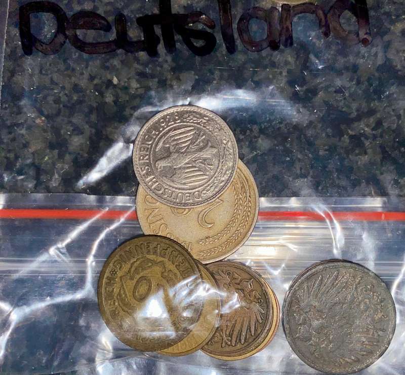 International lot 12 Different Country's (1 bid takes all )
