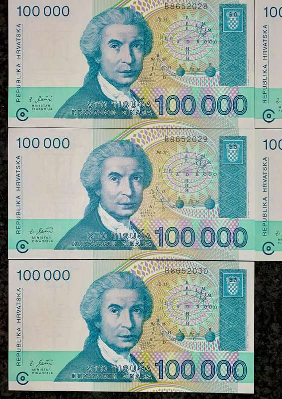 Croatia. 100,000 dinars in sequence B8652032-028 unc 1993 (1 bid takes all)