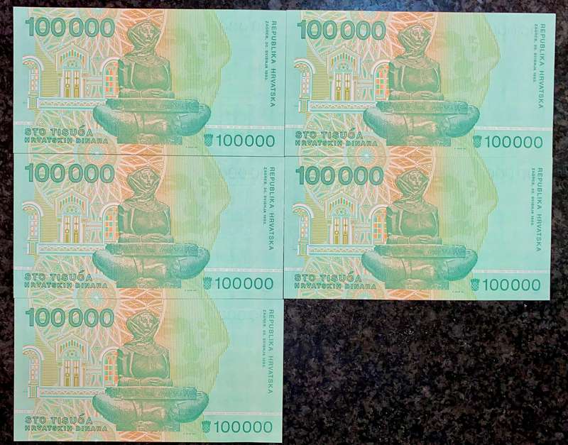 Croatia. 100,000 dinars in sequence B8652032-028 unc 1993 (1 bid takes all)