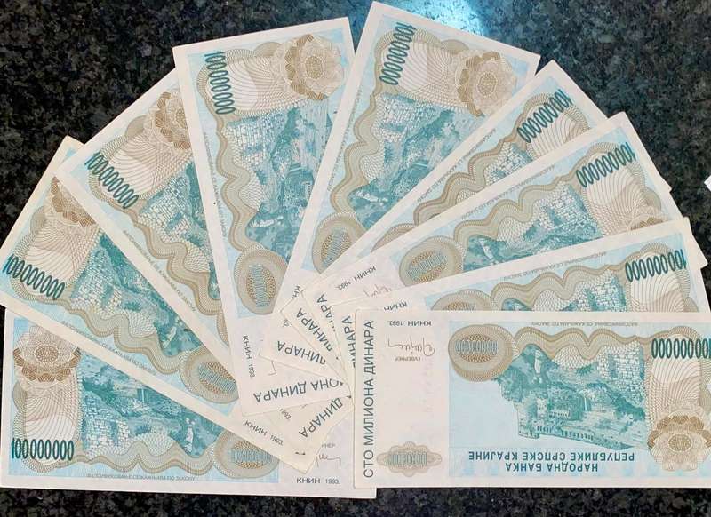 Croatia. 100 million dinars 1993 unc all A (bid per note)