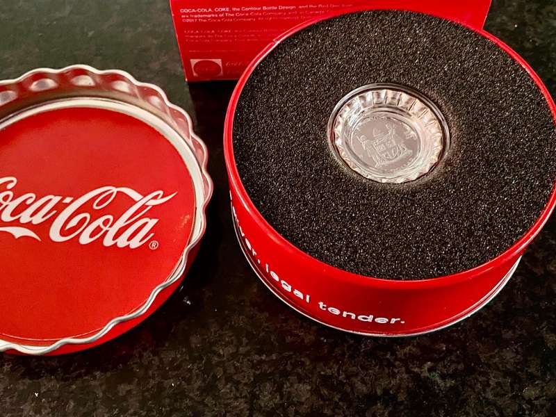 Coca-Cola Silver Bottle Cap 2018 Fiji Global edition 999 silver - Original packaging