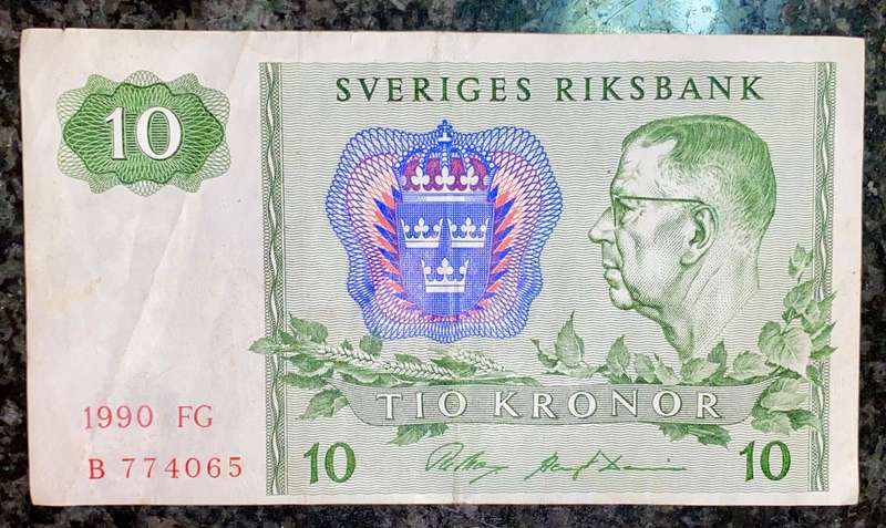 SWEDEN 10 KRONOR 1990