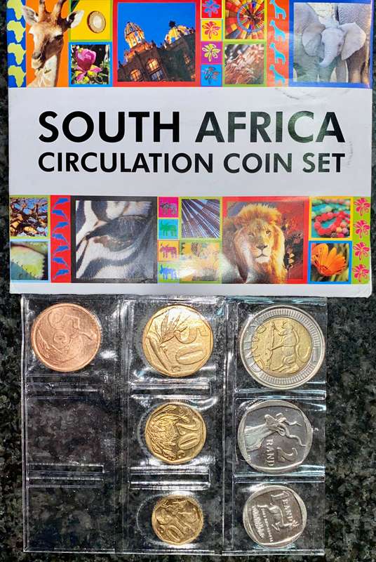 S A MINT UNCIRCULATED SET 2008 -- R5 TO 5 CENT - IN ORIGANAL FOLDER FROM SA MINT