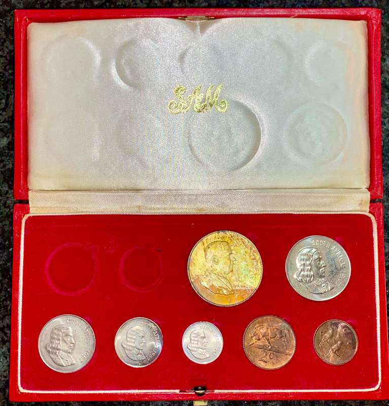 SOUTH AFRICA PROOF SET SILVER R1 TO 1 CENT -- 1967 AFRIKAANS GOLD TONING -- IN RED SA MINT BOX