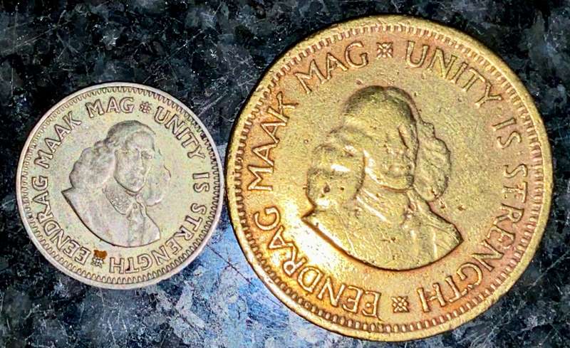 SOUTH AFRICA SET SILVER 2 1/2 CENT & 1/2 CENT 1961 (1 BID TAKES ALL)