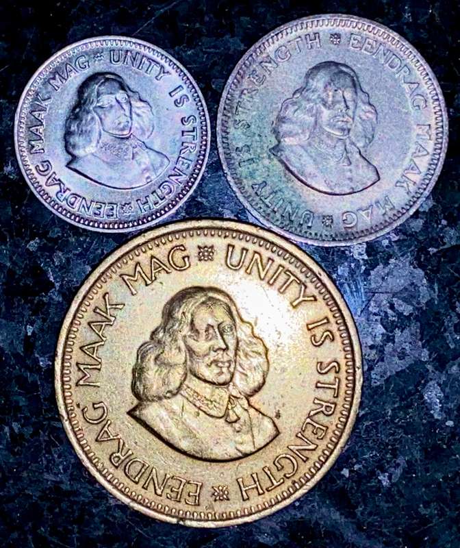 SOUTH AFRICA SET SILVER 2 1/2 CENT - 5 CENT 1963  & 1/2 CENT 1962 (1 BID TAKES ALL)