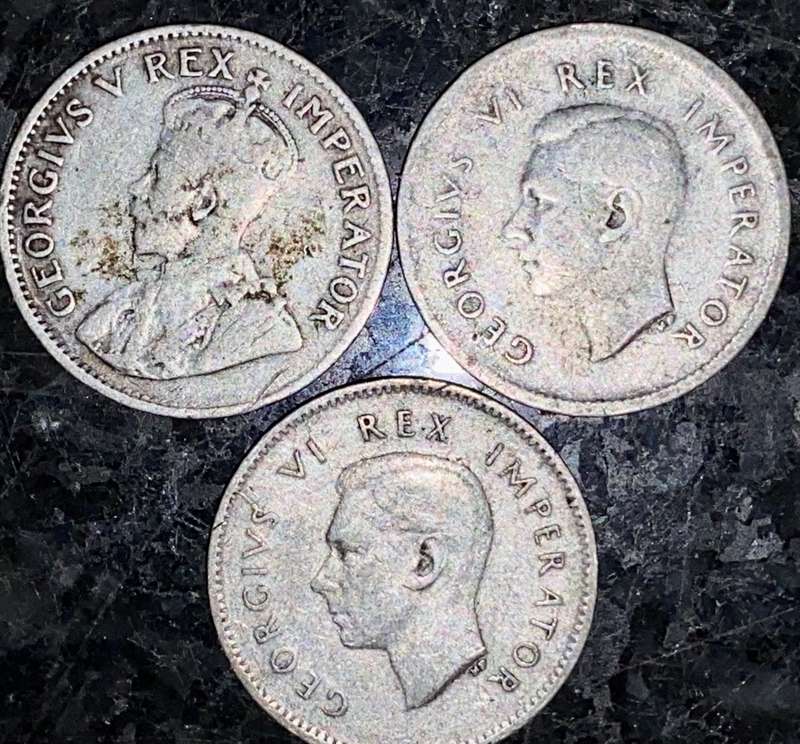 S A UNION SILVER SET 3D THREEPENCE 1933 - 1939 & 1945 -- 80%SILVER (1 BID TAKES ALL)
