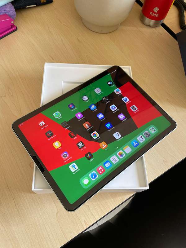 iPad Air (10.9-inch, 2020, 4th Generation) 64GB Wi-Fi + Pencil