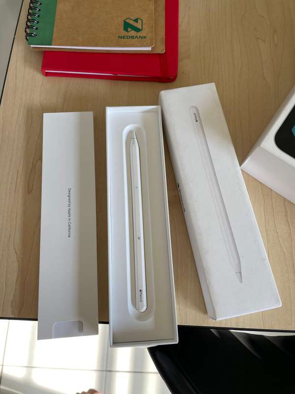 iPad Air (10.9-inch, 2020, 4th Generation) 64GB Wi-Fi + Pencil