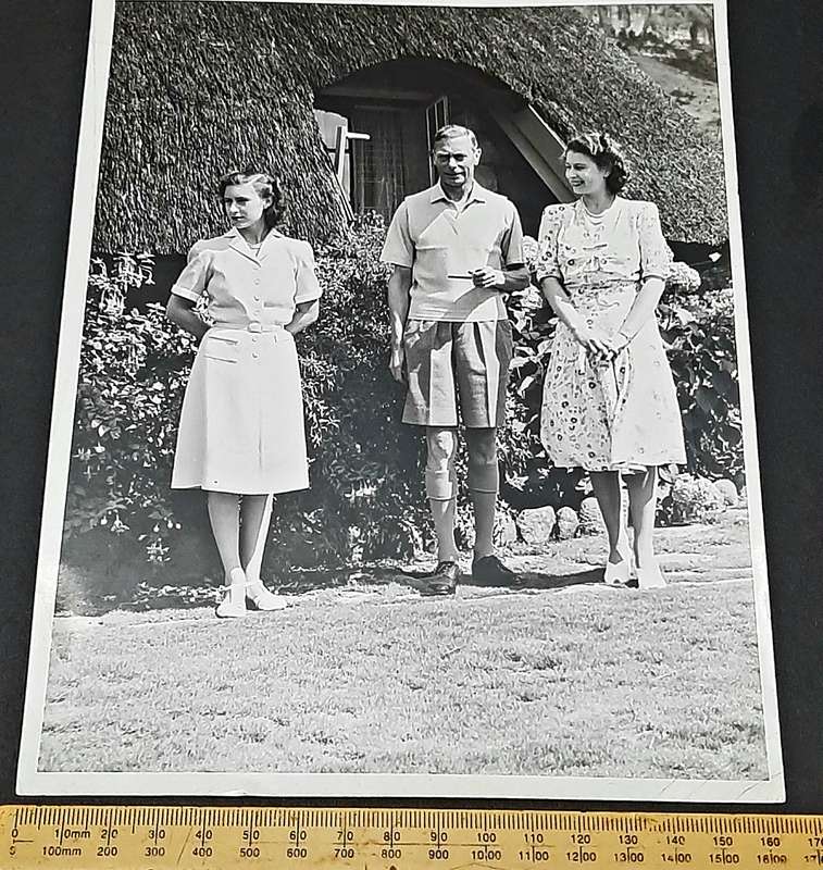 **RARE: 1947 Royal Visit to South Africa Official Photograph Lot #2 (SA Railways).**