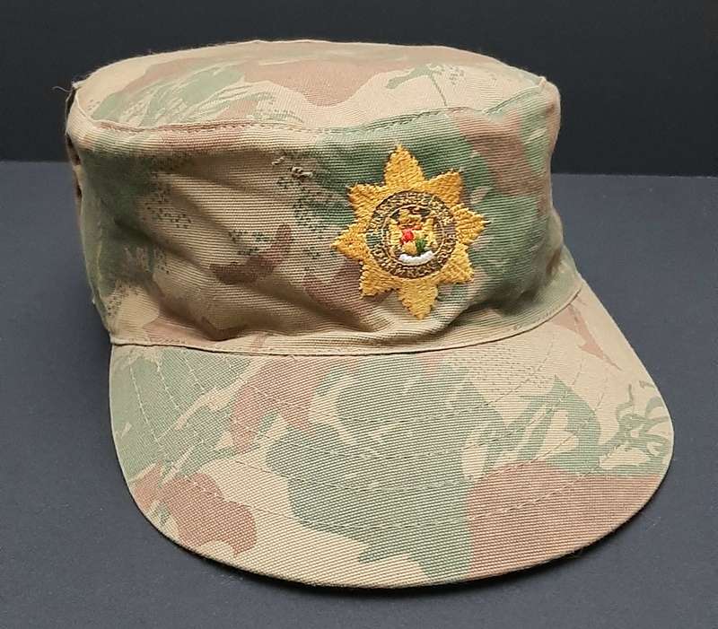 **Border War : 1980s Fielddress 2nd Patt. Camouflage Cap w/ Neckflap**