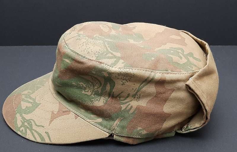 **Border War : 1980s Fielddress 2nd Patt. Camouflage Cap w/ Neckflap**