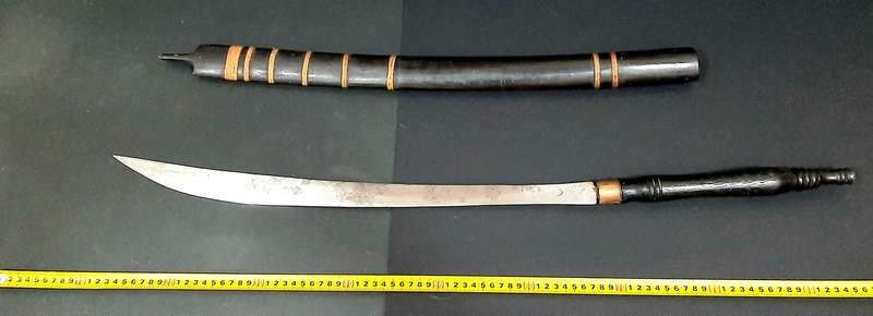 **RARE: Mid-20th Century Burmese 'Dha' Tribal Sword w/ Scabbard(0.97m).**
