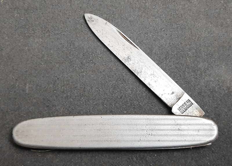 Mid-20th century German export 'Ersatz' steel pocket knife (9cm)