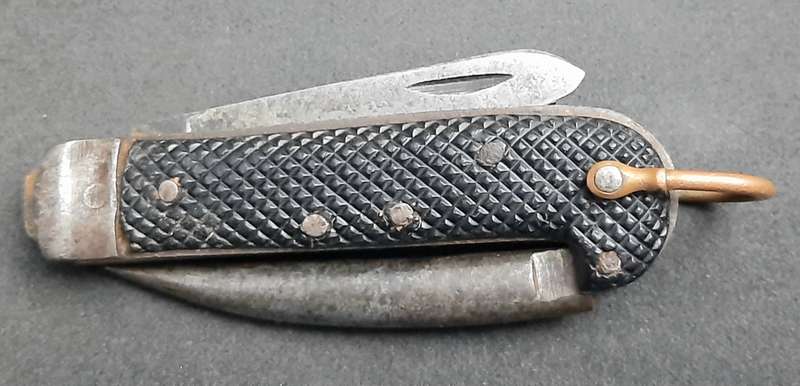 **WW2 : British Army/ Rhodesian Jack Knife w/ Bexoid Grips (1940)**