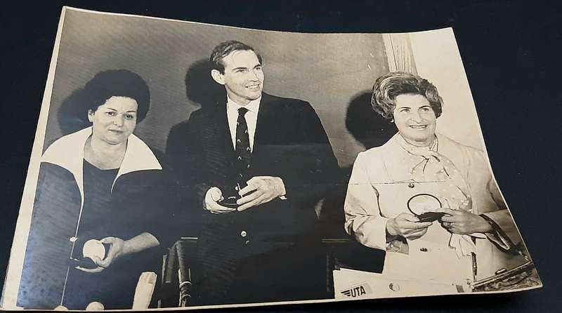 **RARE: 1967/68 Dr. Chris Barnard & Heart Team Press-Release Photograph Lot#2  **