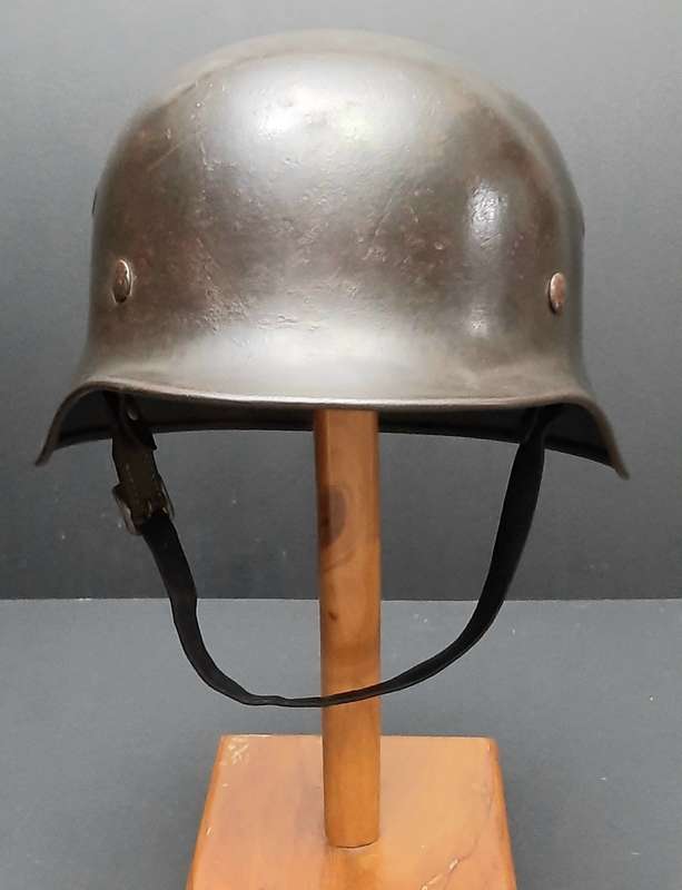 **RARE: WW2 German M40 'Polizei Div.' Steel Helmet w/ Liner & Strap (Fulda).**