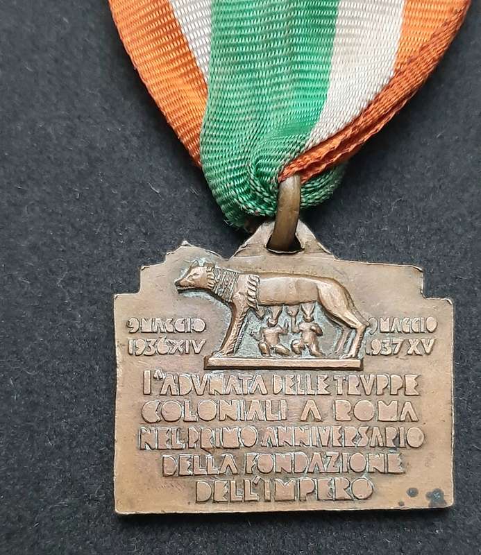 **RARE  WW2 Italian : 1937 Colonial Troops  in Rome Medal w/ Valour Device & Ribbon. **