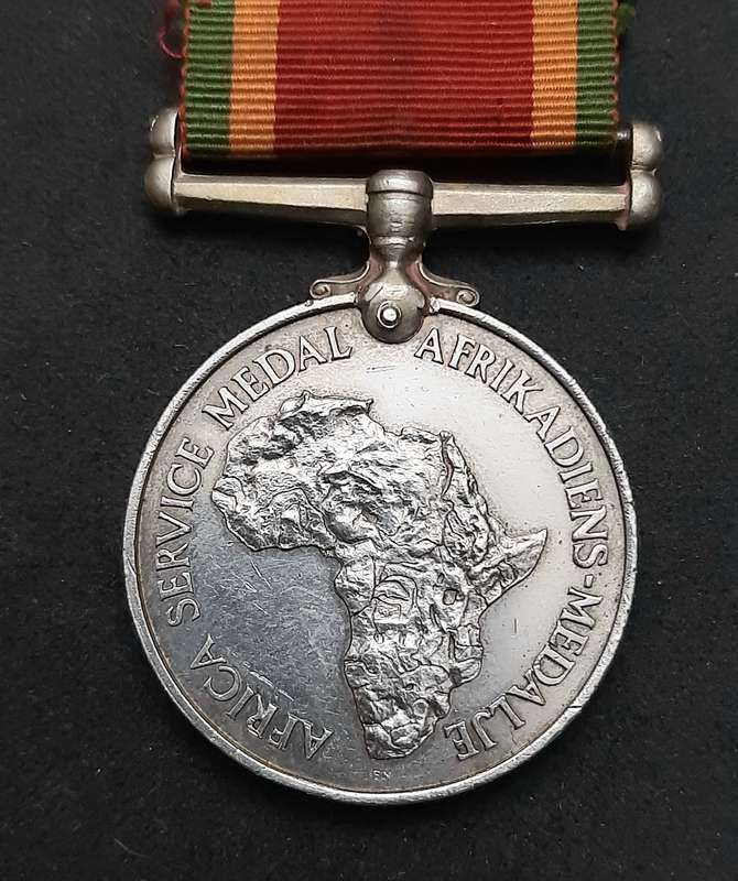 **WW2: UDF .925 Silver Africa Service Medal w/ Ribbon ( Att. Female).**