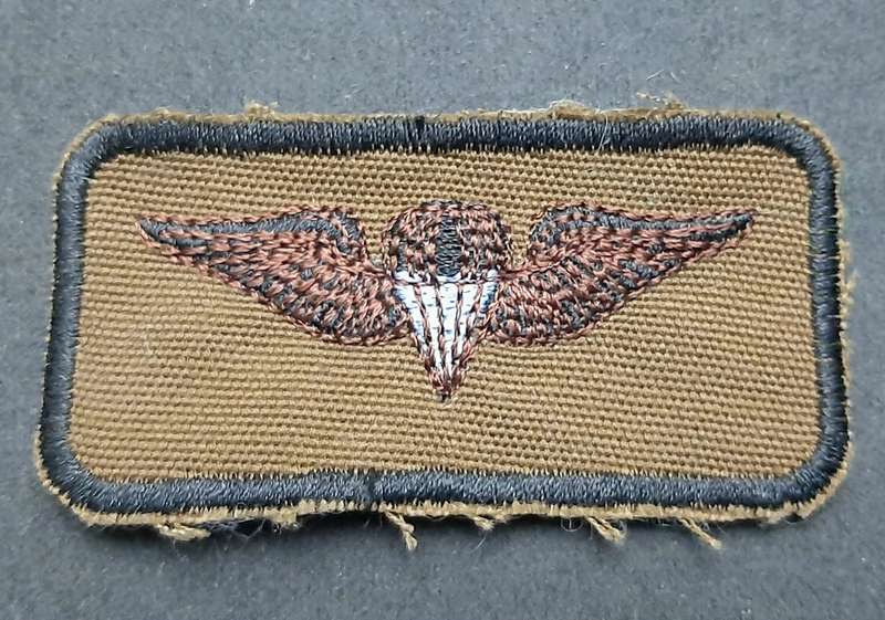 **Border War : 1980s SWATF Nutria Static-Line Parachute Qualification Badge.**