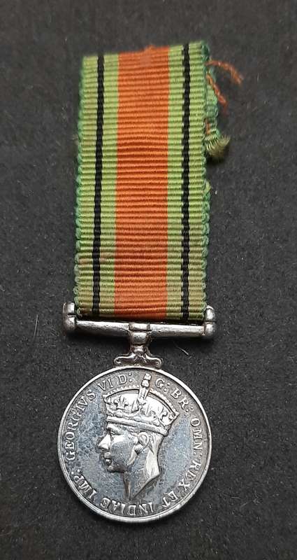 **WW2: .925 Silver Miniature British War Medal w/ Ribbon #1  **