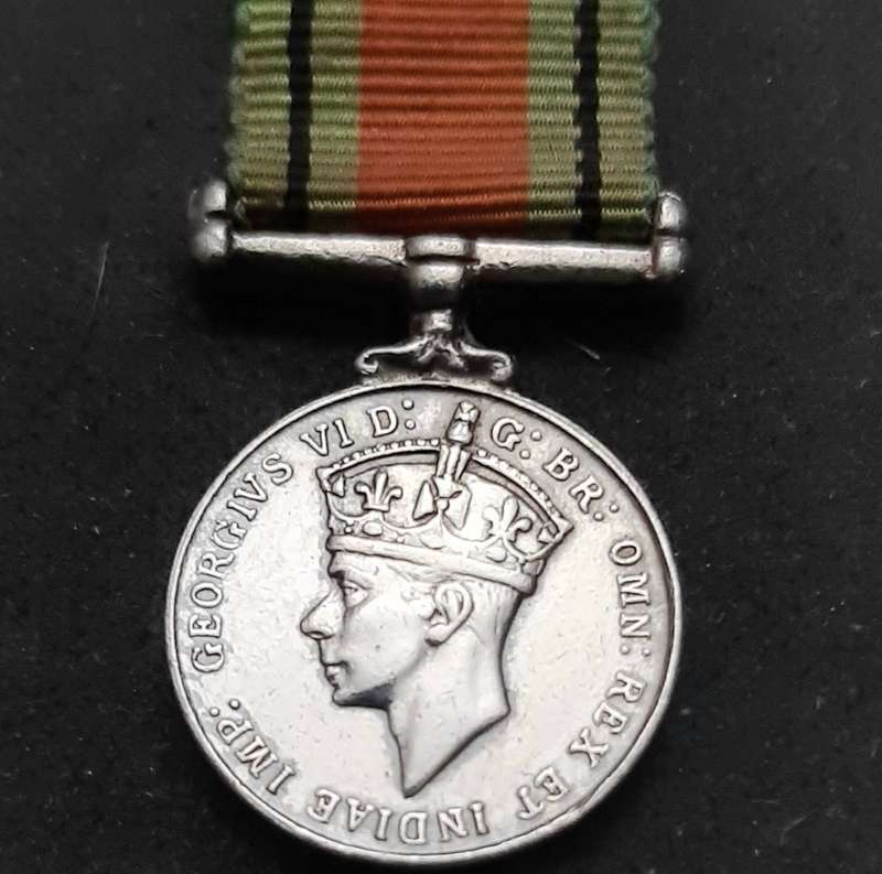 **WW2: .925 Silver Miniature British War Medal w/ Ribbon #1  **