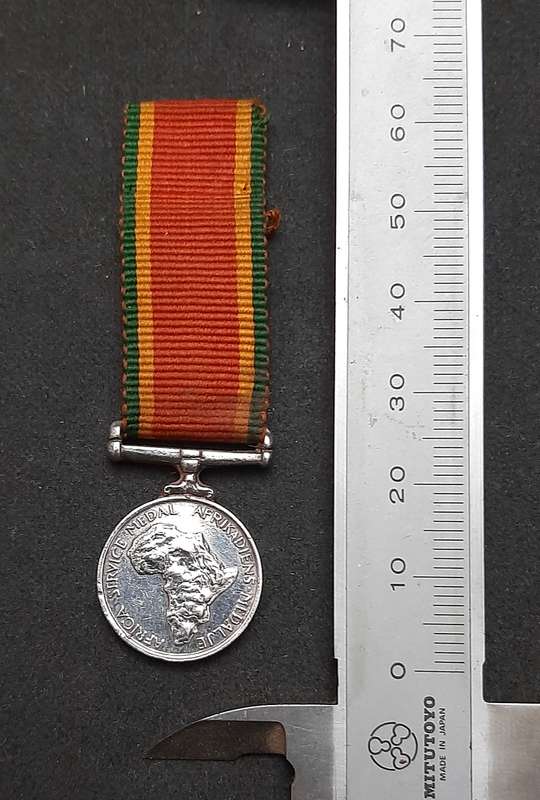 **WW2 UDF: .925 Silver Miniature Africa Service Medal w/ Ribbon (SA Issue).**