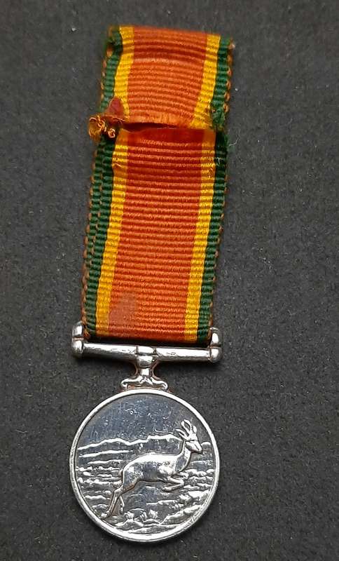 **WW2 UDF: .925 Silver Miniature Africa Service Medal w/ Ribbon (SA Issue).**