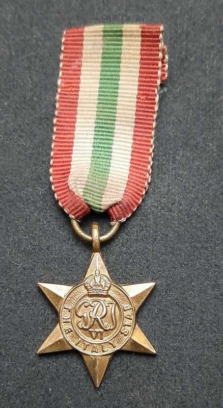 **WW2 UDF: Miniature Italy Star Campaign Medal w/ Ribbon (SA Issue).**