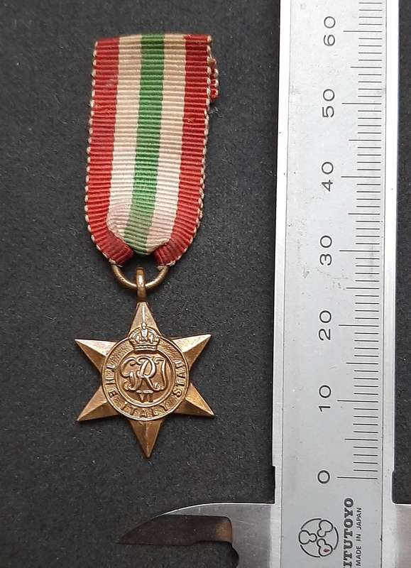 **WW2 UDF: Miniature Italy Star Campaign Medal w/ Ribbon (SA Issue).**