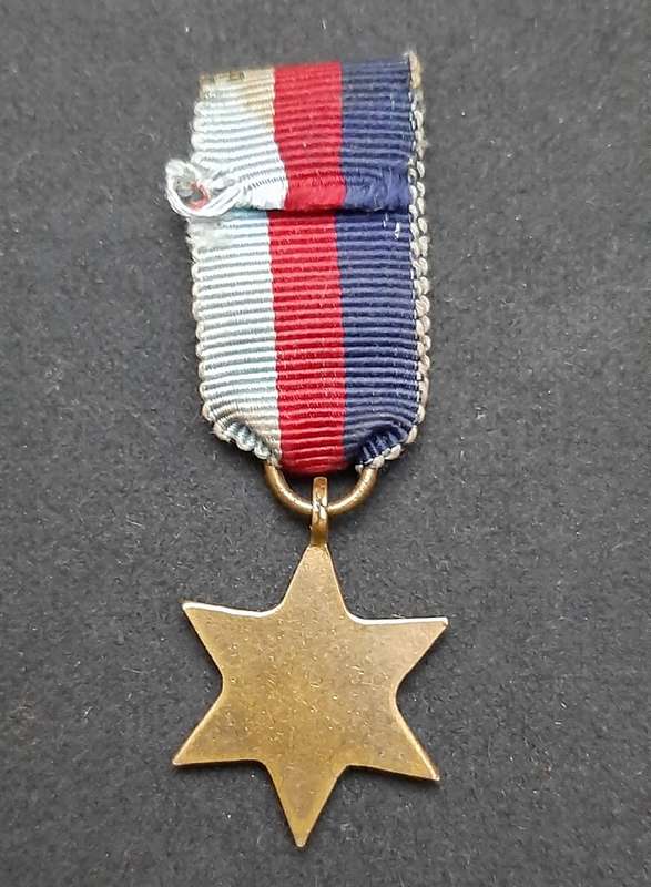 **WW2 UDF: 1939-45 Star Miniature Medal w/ Ribbon (SA Issue).**