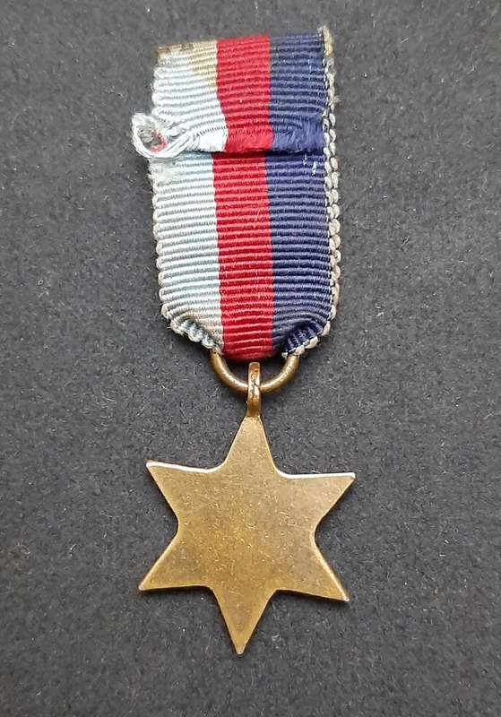 **WW2 UDF: 1939-45 Star Miniature Medal w/ Ribbon (SA Issue).**