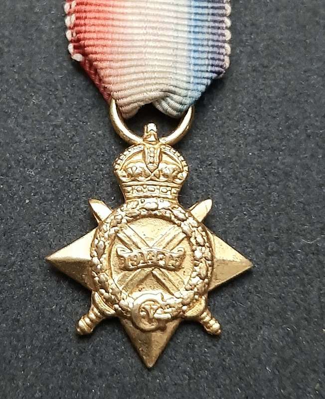 **WW1 UDF: 1914-15 Star Miniature Medal w/ Silk Ribbon.**