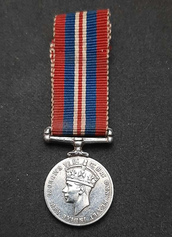 **WW2 UDF: .925 Silver Miniature British War Medal w/ Ribbon (SA Issue).**