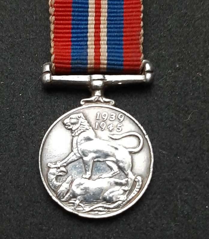 **WW2 UDF: .925 Silver Miniature British War Medal w/ Ribbon (SA Issue).**