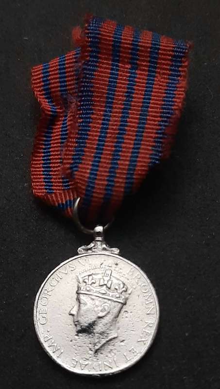 ** WW2 British: Repro. The George Miniature Medal w/ Ribbon. **