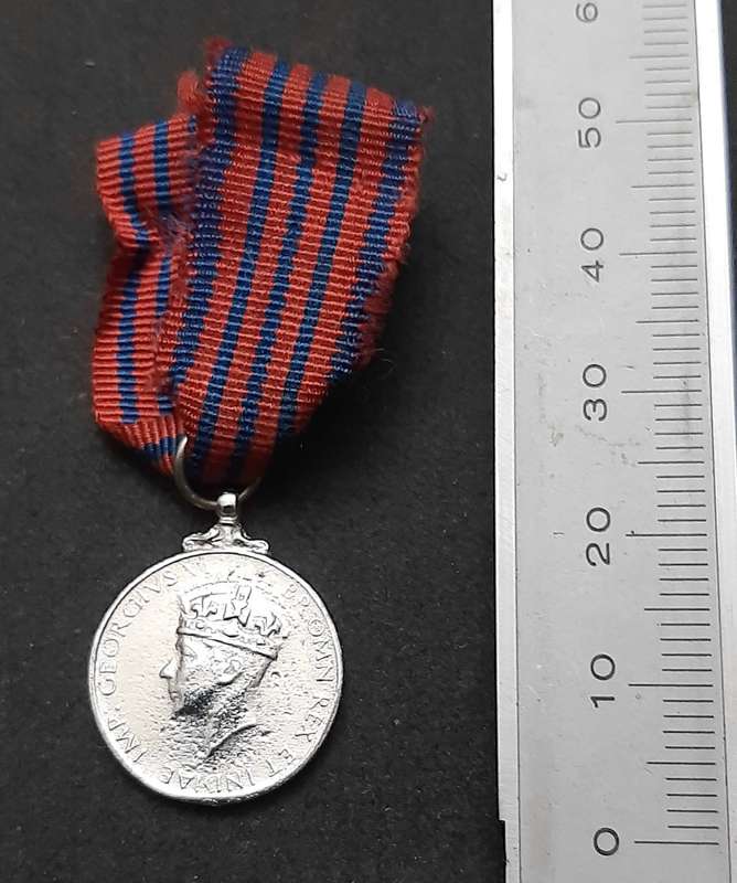 ** WW2 British: Repro. The George Miniature Medal w/ Ribbon. **