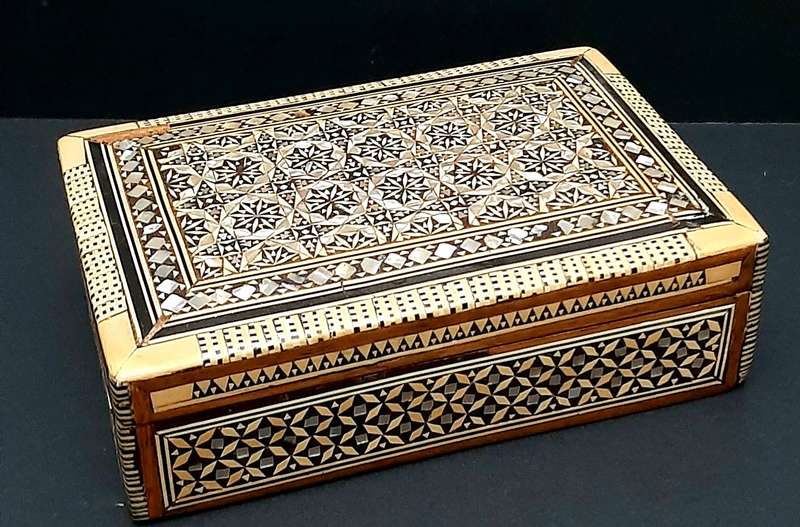 **STUNNING: Mid-20 th Century North African Marquetry Jewellery Box w/ M/ of Pearl Inlay**