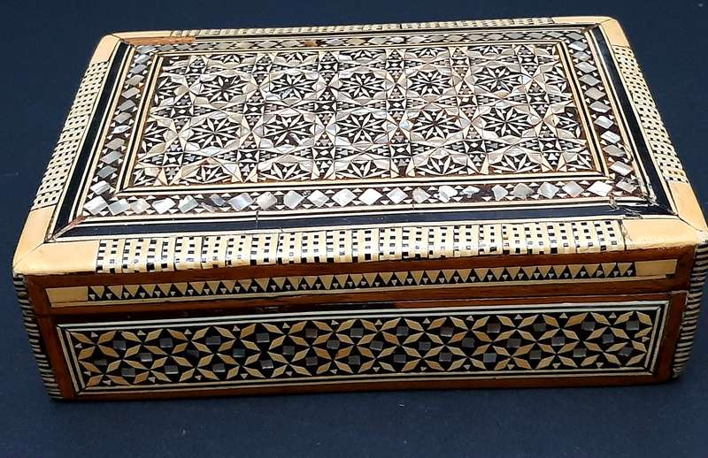 **STUNNING: Mid-20 th Century North African Marquetry Jewellery Box w/ M/ of Pearl Inlay**