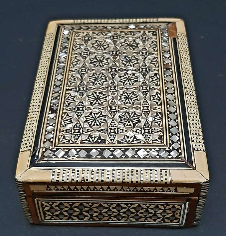 **STUNNING: Mid-20 th Century North African Marquetry Jewellery Box w/ M/ of Pearl Inlay**