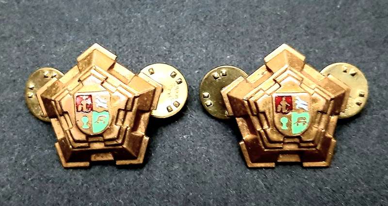 **Border War : 1960s SADF Major Brass Rank 'Castle' Insignia Pair(All Pins)**