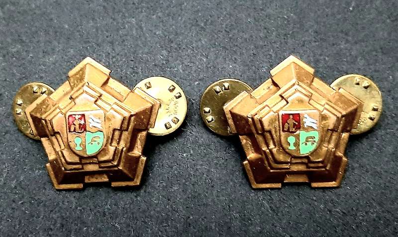 **Border War : 1960s SADF Major Brass Rank 'Castle' Insignia Pair(All Pins)**