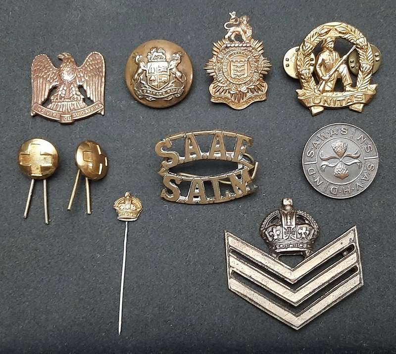 **WW2 UDF : Assorted Metal Badges & Insignia Lot ( x 10 Pcs).**