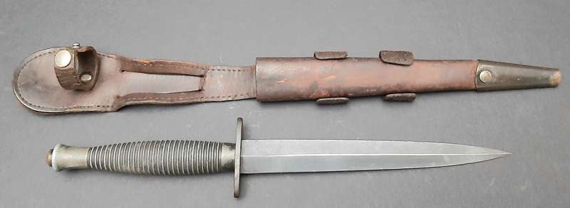 **RARE: WW2 Fairbairn-Sykes 3rd Pattern Fighting Knife w/ Type2 Scabbard (William Rodgers, Sheff.)**