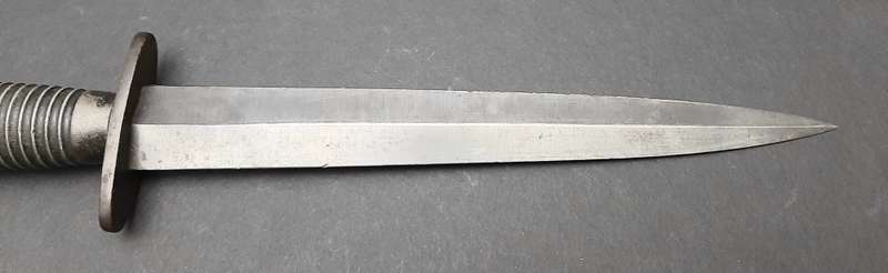 **RARE: WW2 Fairbairn-Sykes 3rd Pattern Fighting Knife w/ Type2 Scabbard (William Rodgers, Sheff.)**