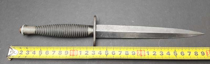 **RARE: WW2 Fairbairn-Sykes 3rd Pattern Fighting Knife w/ Type2 Scabbard (William Rodgers, Sheff.)**