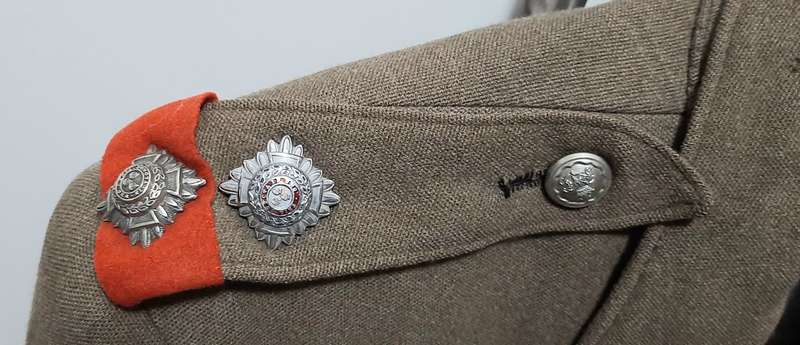 **RARE: WW2 UDF 'Royal Natal Carbineers ' Lieutenant's Service Tunic w/ Rank Insignia .**
